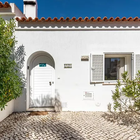 Relaxing House In Alfamar By Lovelystay Vakantiehuis *