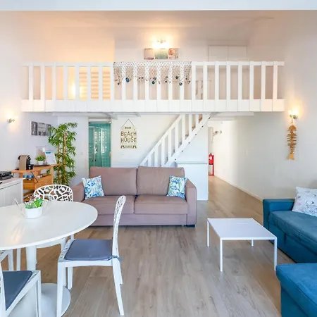 Relaxing House In Alfamar By Lovelystay Semesterbostad