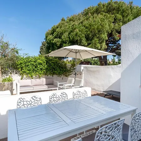 Relaxing House In Alfamar By Lovelystay *